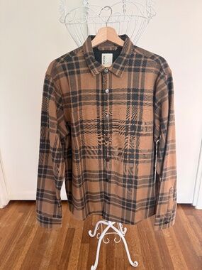 NWT Vuori Men’s range Shirt Jacket, Fully Lined, Size Large, Camel Plaid